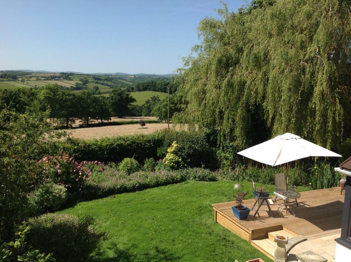 East Hillerton House Pensionat Crediton Exteriör bild